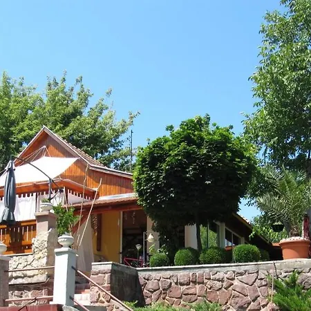 Belloapartamento Haz Balatonkenese, 800m, Jakuzzi