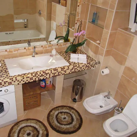 Belloapartamento Haz Balatonkenese, 800m, Jakuzzi Апартаменты Балатонкенезе