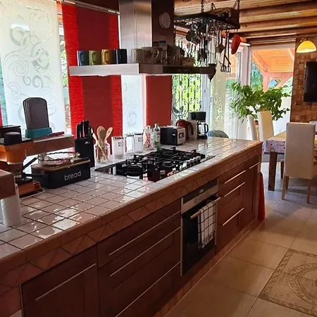 Апартаменты Belloapartamento Haz Balatonkenese, 800m, Jakuzzi *