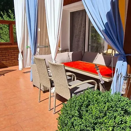 Belloapartamento Haz Balatonkenese, 800m, Jakuzzi Lejlighed Balatonkenese