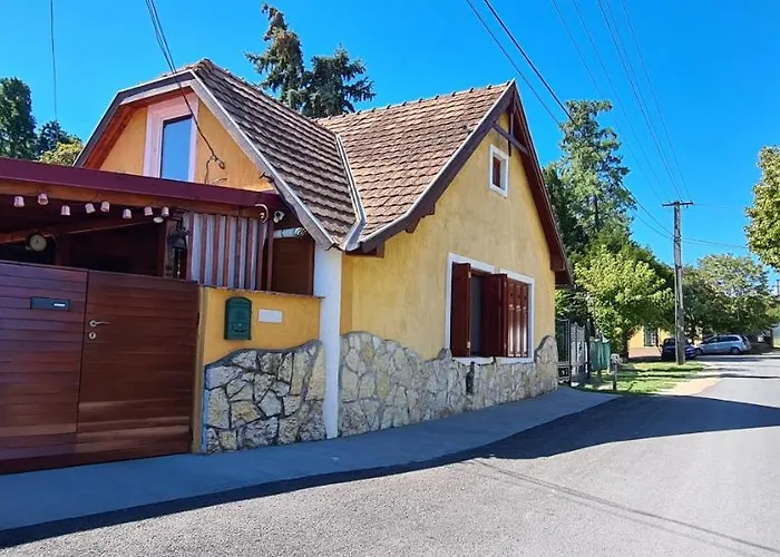 Daire Belloapartamento Haz Balatonkenese, 800m, Jakuzzi