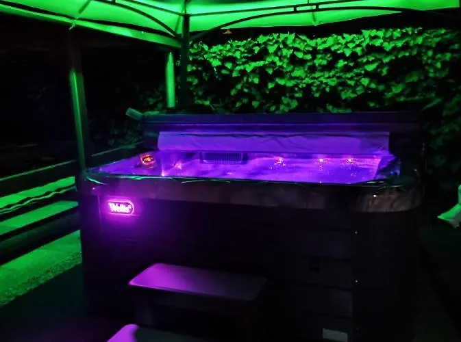 Belloapartamento Haz Balatonkenese, 800m, Jakuzzi Daire Balatonkenese